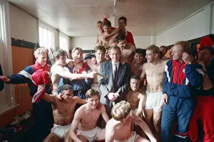Wolverhampton Wanderers Collection: Boro manager Lennie Lawrence celebrating with players. Wolverhampton Wanderers v