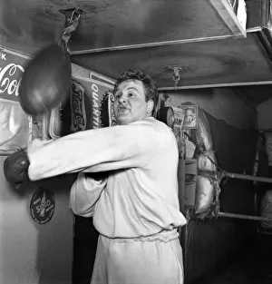 Boxer Jack Hobbs training in the gym. Feburary 1953 D1026