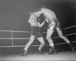 Boxing at Harrigay 1951 Terry Ratcliffe v Bill Rattray DM 28 / 2 / 1951