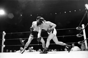 00610 Prints: Boxing match between Jimmy Tibbs (white shorts) v Franco Macchia