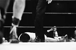 00610 Prints: Boxing match between Jimmy Tibbs (white shorts) v Franco Macchia