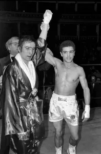 Boxing Sollas v. Revie: Vernon Sollas won last nights European Boxing Championship when