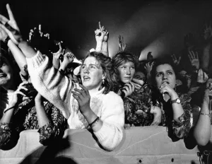 00093 Prints: Boy Band New Kids on the Block perform at Whitley Bay Ice Rink 27 April 1990 -