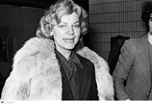 00730 Prints: BPM MEDIA FILER Lauren Bacall arrives in Birmingham to to promote her new