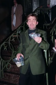 Bradley Walsh Comedian / TV Presenter October 1998 Arriving at the Savoy Theatre for