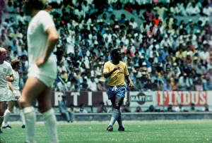 Footballers Prints: Brazilian footballer Pele in match against England 1970 World Cup