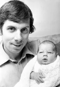 Brendan Foster with his baby daughter Catherine in March 1979 27 / 03 / 79