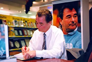 00241 Prints: Brian Clough signs copies of his autobiography 22 November 1984