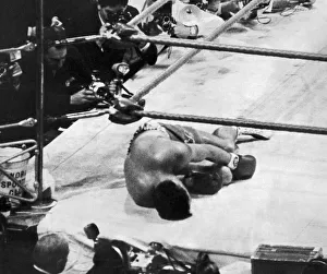 Brian London, Boxing British Heavyweight Boxer lays on the canvas at Earls Court after
