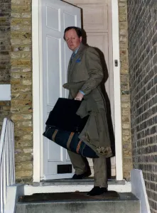 Peerage Prints: Brigadier Andrew Parker Bowles Leaving his Kensington home. NovemberE1992 P003844