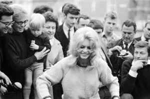 Brigitte Bardot (30) in Hampstead, London to complete a few finishing scenes for her new