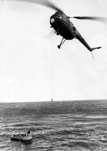 01029 Prints: A Bristol Sycamore HR14 helicopter and crew of 275 Search and Rescue Squadron, Leconfield