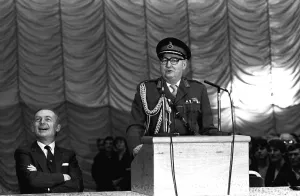 00498 Prints: Britains Chief of the Defence Staff, Field Marshal Sir Edwin Bramall formally opened