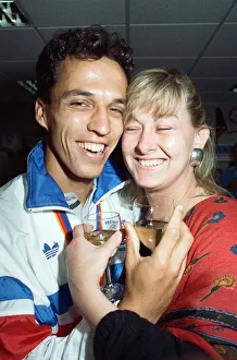 01305 Prints: Britains Olympians arrives at Heathrow airport following the Seoul Olympics