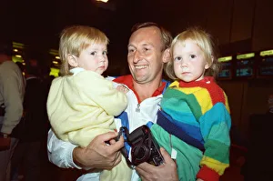 01305 Prints: Britains Olympians arrives at Heathrow airport following the Seoul Olympics