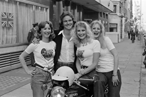00964 Prints: Britiains World Motorcycle racing Champion Barry Sheene launches the latest road