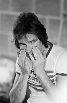 00964 Prints: Britiains World Motorcycle racing Champion Barry Sheene pictured at Silverstone