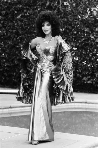 01086 Prints: British actress Joan Collins pictured in Los Angeles, California