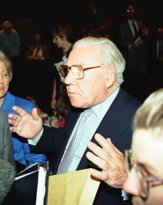 Angry Prints: Former British Airways Chair Lord King raises his voice to journalists at the end of