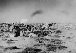 00265 Prints: British artillery in action, bombarding Tobruk before the infantry