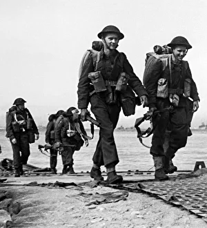 00106 Prints: British re enforcement land on Gold beach for the big push into the Normandy town of Caen