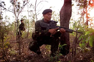 A British Gurkha patrol train in the Jungle of northern Australia September 1999