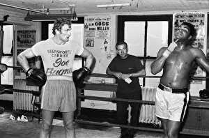 British heavyweight boxer Joe Bugner with American former heavyweight champion of