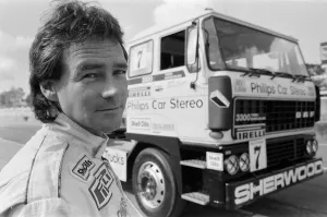 00967 Prints: Former British Motorcycle road racer Barry Sheene prepares to emigrate to Australia
