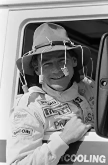 00967 Prints: Former British Motorcycle road racer Barry Sheene prepares to emigrate to Australia