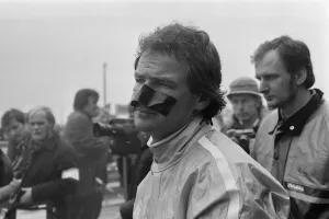 00965 Prints: British Motorcycle road racer Barry Sheene at Snetterton