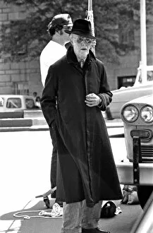 00542 Collection: British pop singer David Bowie as an old man in New York during production of his latest
