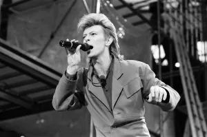 00542 Prints: British pop singer David Bowie performing on stage at Wembley. 20th June 1987