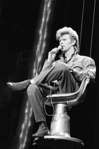 00542 Prints: British pop singer David Bowie pictured performing in concert at Wembley