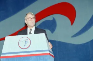 01390 Prints: British Prime Minister, John Major launches his Conservative party election manifesto