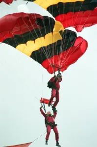 Parachute Prints: The British Steel Gala. Tandem flying for the Yorkshire Stallions free fall parachute