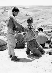 Regiment Prints: British Troops in Jordan July 1958 in Amman Jordan Paratroops who have