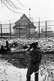 01069 Prints: British troops patrolling the Berlin Wall between East and West Germany