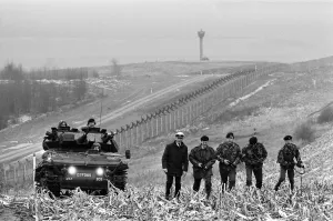 01069 Prints: British troops patrolling the Berlin Wall between East and West Germany