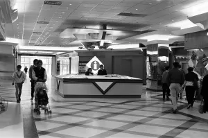 00779 Prints: Broad Street Mall, an indoor shopping mall in central Reading. 4th May 1987