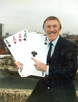 BRUCE FORSYTH HOLDING GIANT PLAYING CARDS- PLAY YOUR CARDS RIGHT - 10 / 12 / 1993