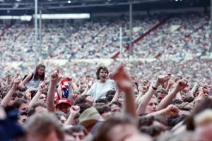00756 Prints: Bruce Springsteen, in concert on his Tunnel of Love Express Tour, Wembley Stadium, London