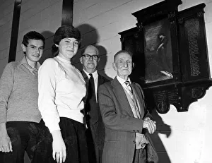 00662 Prints: De Brus pupils Jane Richardson and Garry Warren pictured with Mr Kidd and Mr Alan Short