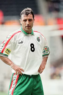 Images Dated 13th June 1996: Bulgaria 1-0 Romania, Euro 1996 Group B match at St James Park, Newcastle
