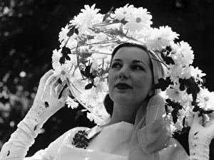 Floral Prints: Bunty Kinsman in daisy flower hat at Royal Ascot in June 1962 Sixties fashion