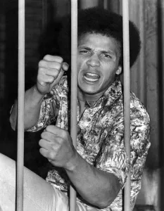 Burglar Bob the Boxer: 21 years old Bobby Walker is on parole from the State Prison in