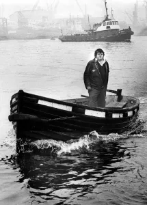 Tugs Prints: Burly Alec Stephenson, one of the Tynes select band of 33 foyboatmen