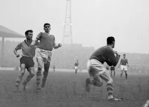 Burnley v Wolves 7th November 1959 Murray the Wolves centre forward dashes in with
