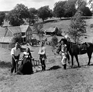 Burt Lancaster, Janette Scott, Kirk Douglas and Laurence Olivier on the set of