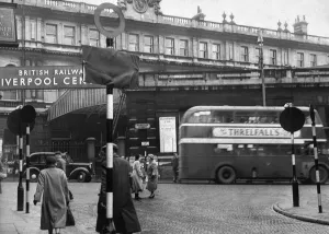 01114 Prints: Busy scenes on Ranelagh Street outside Liverpool Central Railway station