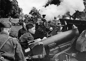 00112 Prints: Cadet camp, 1942. Boy cadets aged 14-17 years old learning the craft of modern soldiering